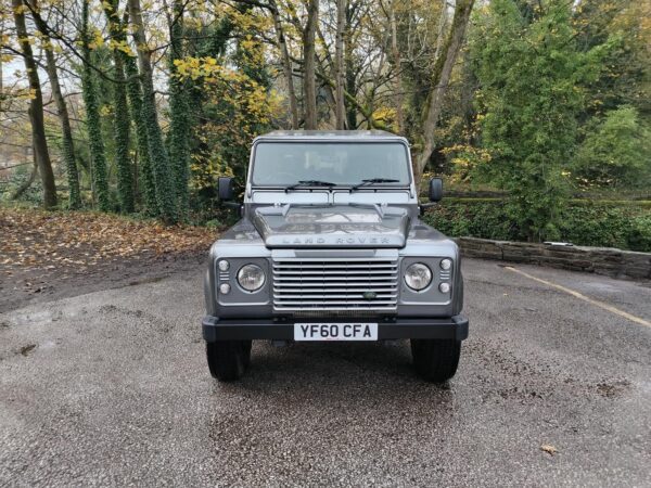 LAND ROVER DEFENDER 2010 110XS 69K