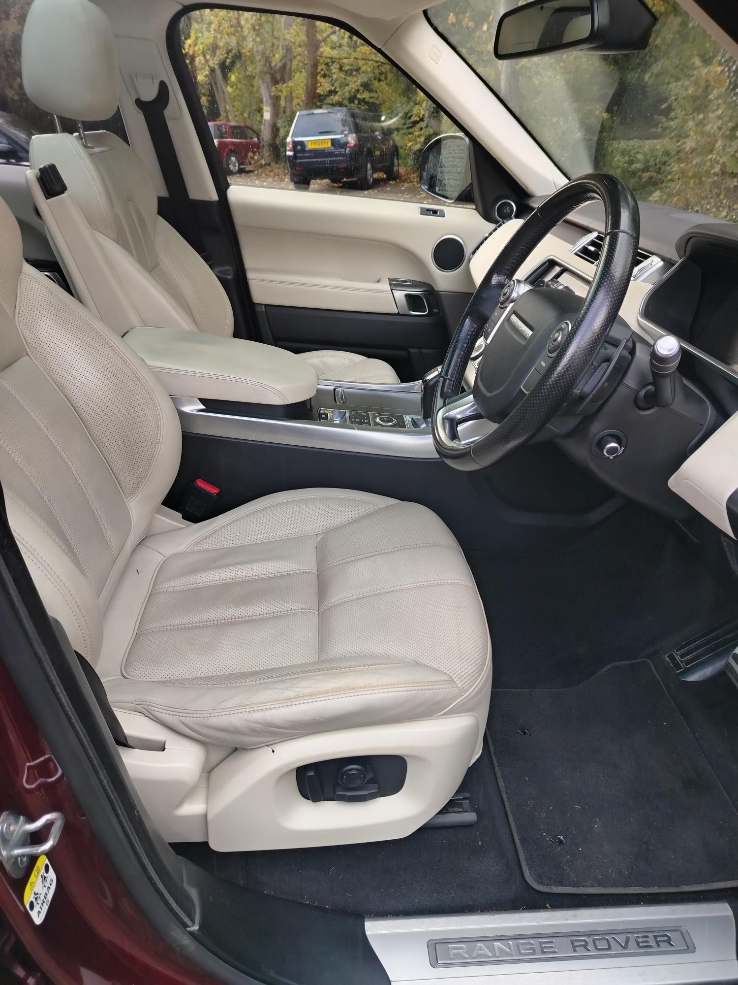RANGE ROVER SPORT HSE 2015 SDV6 AUTO - Image 16