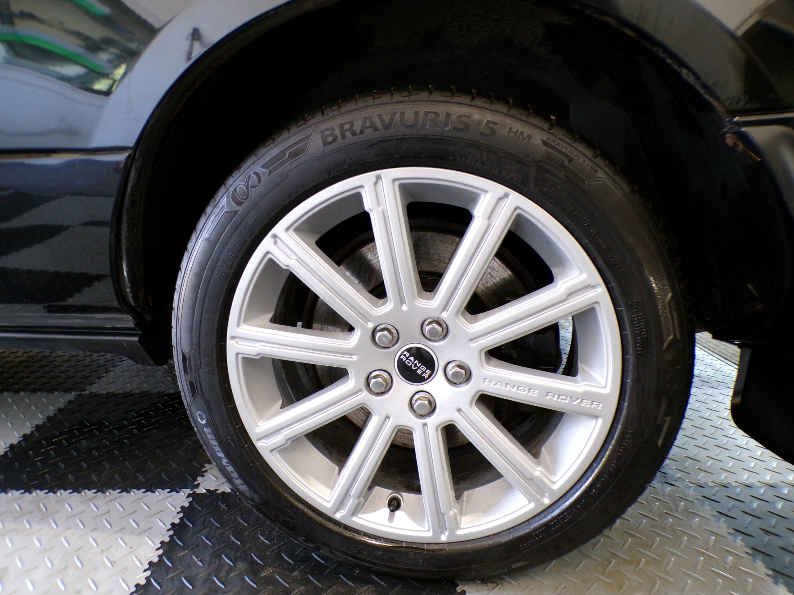 RANGE ROVER VOGUE 4.4 V8 - Image 6