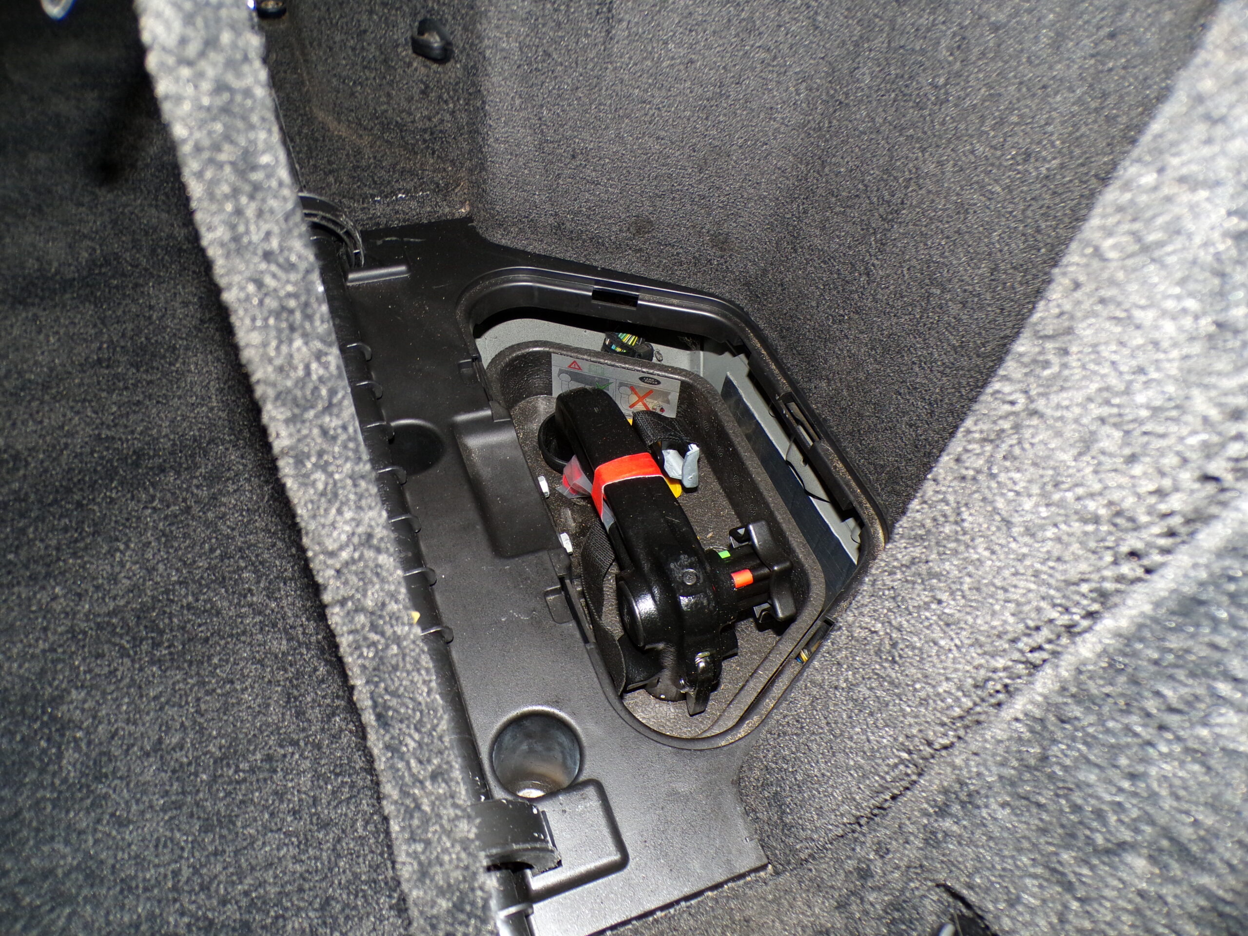 RANGE ROVER VOGUE 4.4 V8 - Image 16