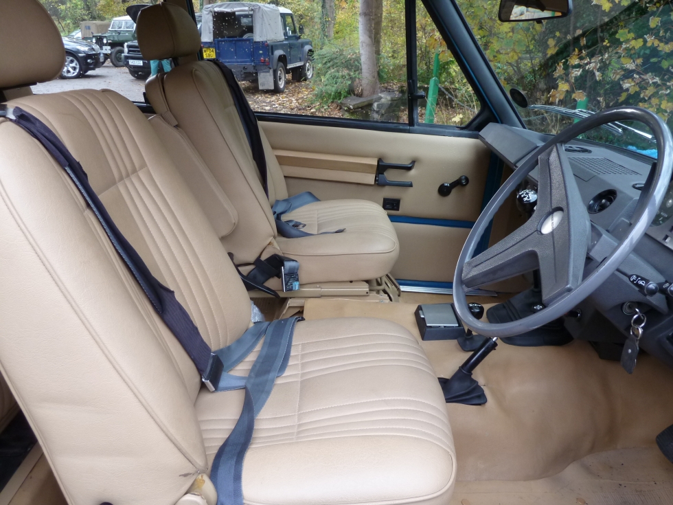 Bmr 745l 1972 Range Rover Classic 2 Door Ground Up Restoration Land Centre - Range Rover Classic 2 Door Seat Covers