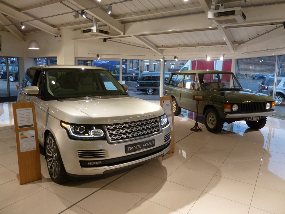 Range Rover No 1 – Helps Launch the new 2013 Range Rover