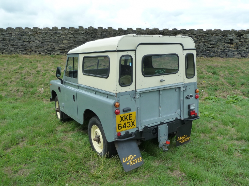 XKE 643X - 1982 Land Rover Series 3 - Hard Top with Side Windows - Land ...