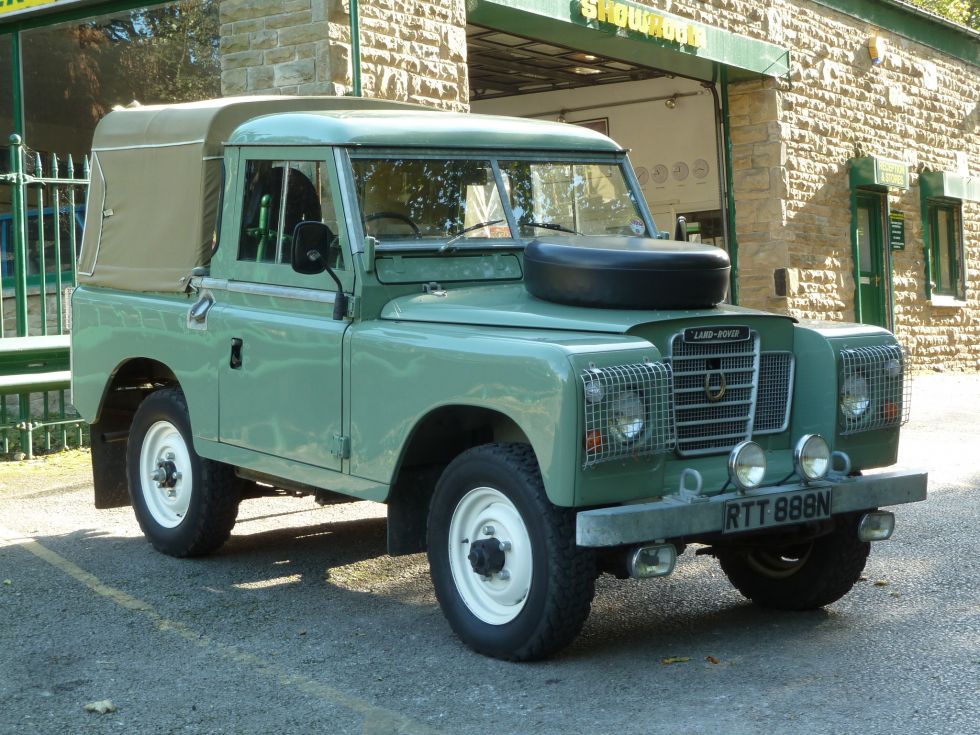 1974 Series 3 Land Rover Arrives from Bath Land Rover