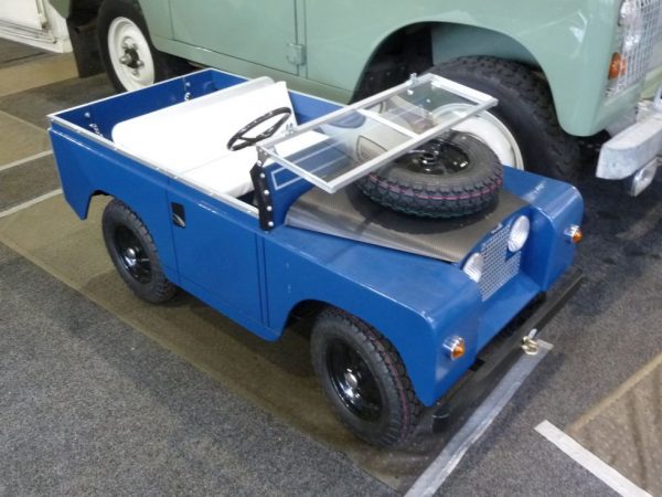 Toylander - Scale Model - Electric powered Land Rover