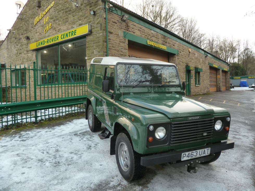 Paul from Bedfordshire visits to view our low mileage Defender 90
