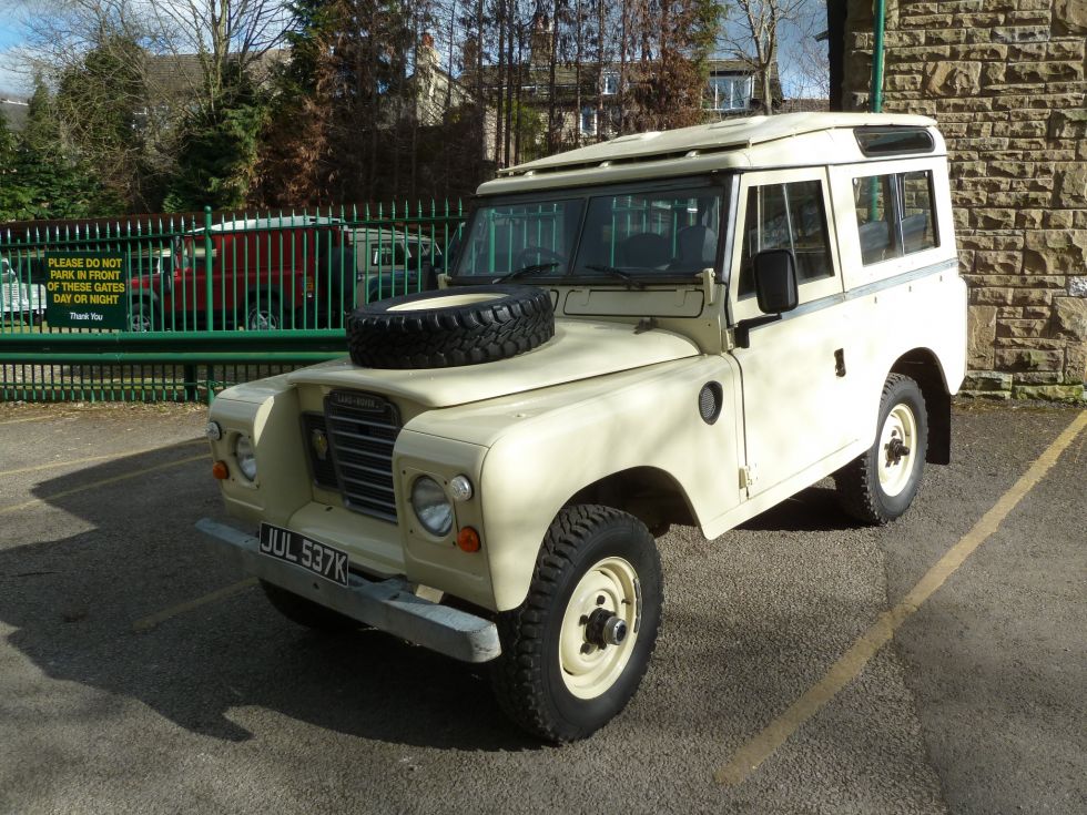Low mileage 1972Land Rover Series 3 station wagon