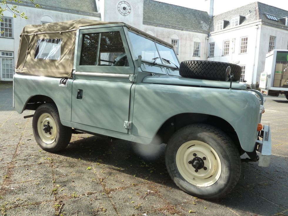 Land Rover Series 3 Soft Top "On Location"