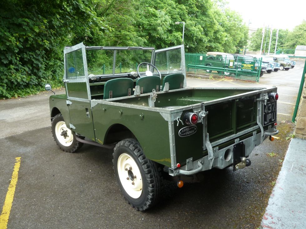 1957 Land Rover Series I – 88″ Soft Top