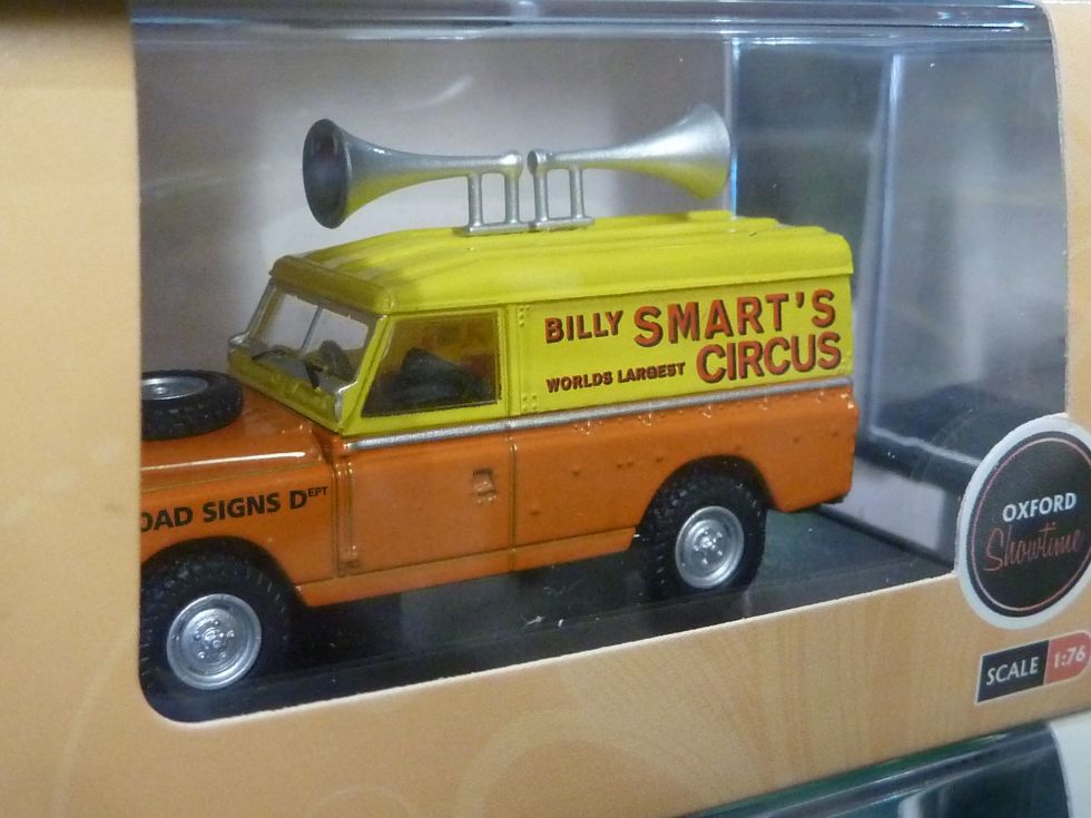 Land Rover Series 2 - Billy Snarts Circus