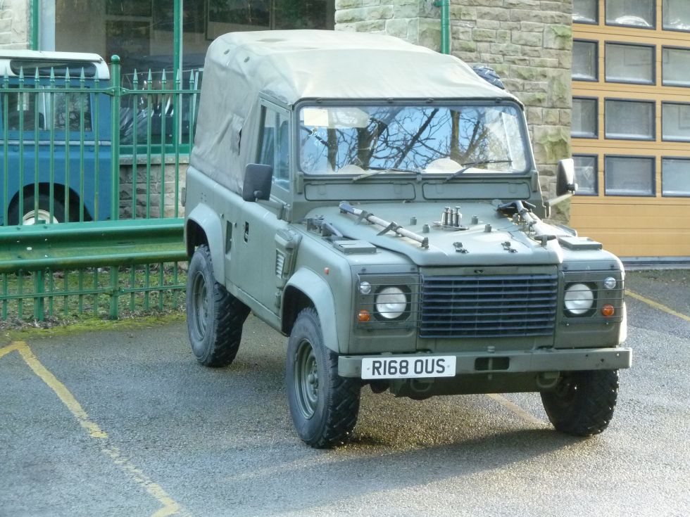 Land Rover 90 Soft Top - Wolf
