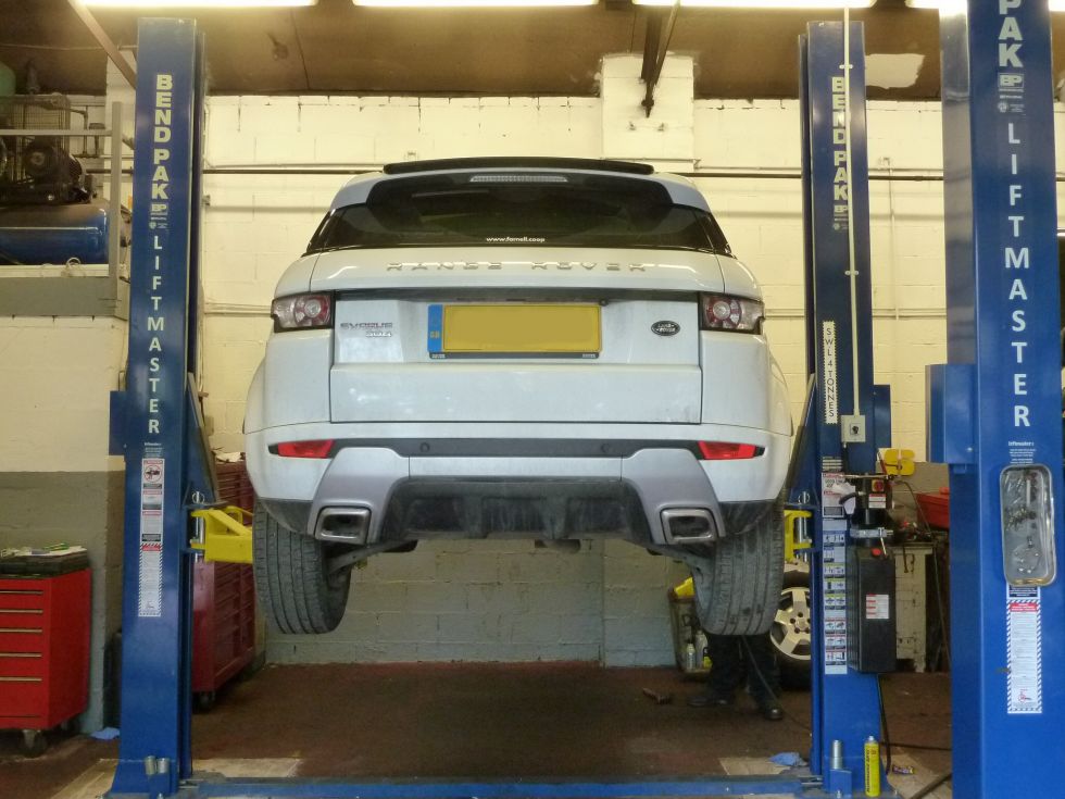 Range Rover Evoque – Fixed Price Servicing