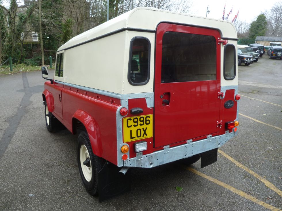 1986 Land Rover "Defender" - USA Export