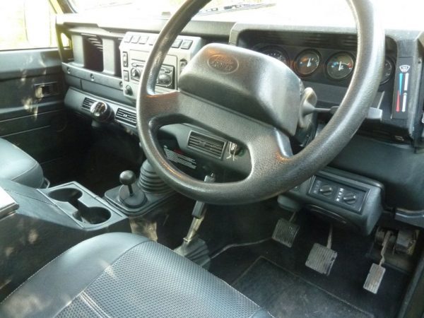 ST53 DHM - 2003 Defender 90 G4 LE Limited Edition - Land Rover Centre