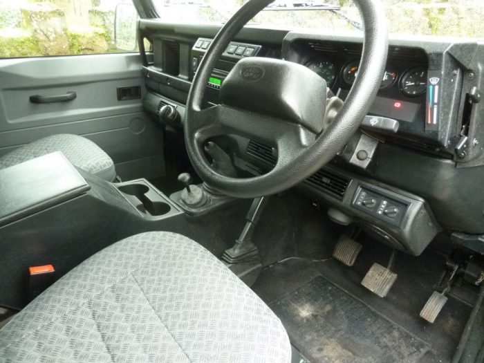 2003 110 county station wagon TD5