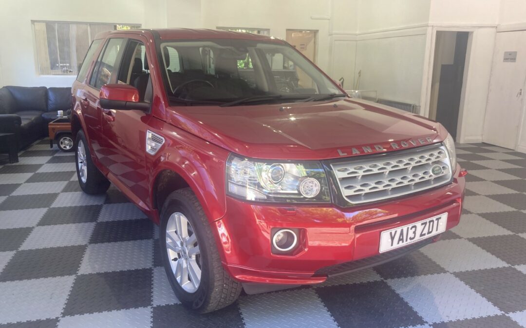 Looking for a Freelander 2 ?
