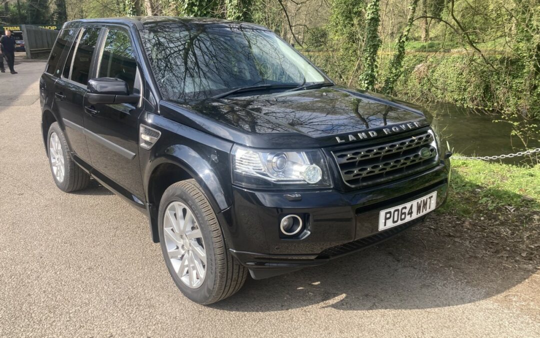 Low mileage 2014 Freelander 2 SE – Purchased by Neal and Amanda from Huddesfield